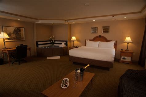 Sullivan Wi Hotels