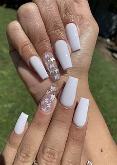 Summer White Acrylic Nails: Stay Trendy And Chic In 2023!