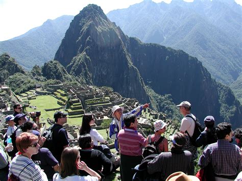 summer 2023 tour guide peru