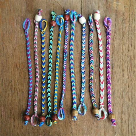 “Summer Camp Style” Friendship Bracelets You Can Make Right Now Barnorama