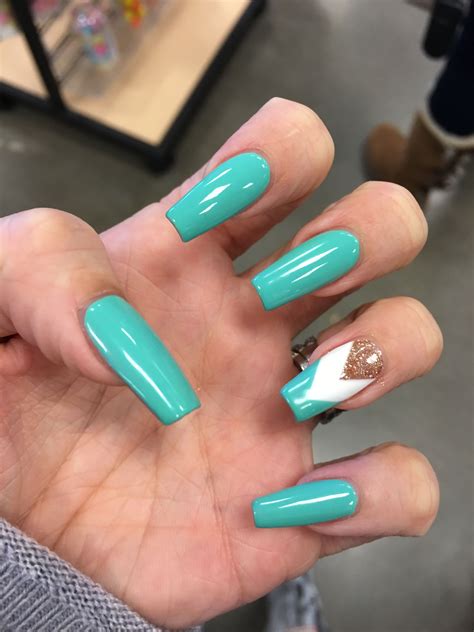 summer nails inspiration turquoise