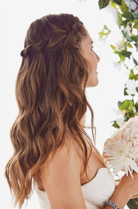 This Summer Wedding Guest Hairstyles For Medium Hair With Simple Style