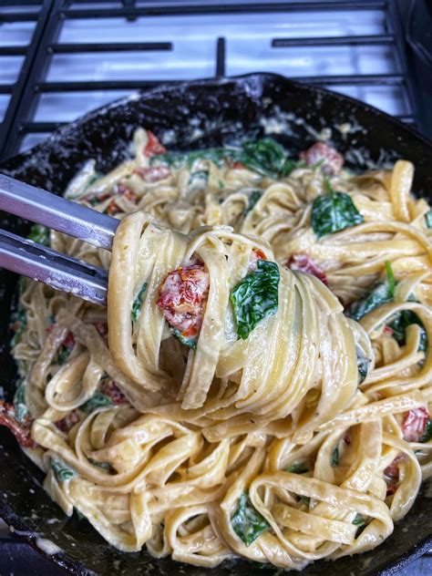 Sun-Dried Tomato Fettuccine Alfredo With Spinach Cookie And Kate