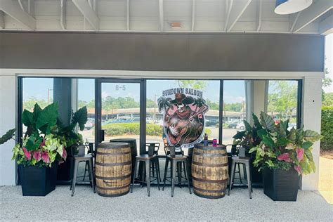 Sundown Saloon Hours