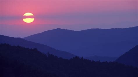 sunset today near the mountains