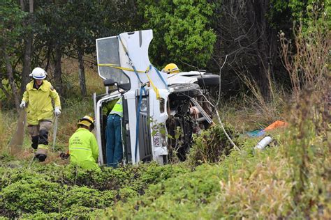 sunshine motorway accident today