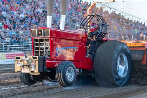 super rooster pulling team