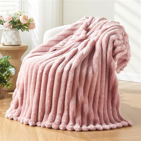 Super Soft Throw Blanket