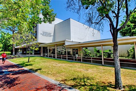 Superior Court of California, Glendale Courthouse, Arthur … Flickr