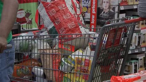 supermarkets open on christmas