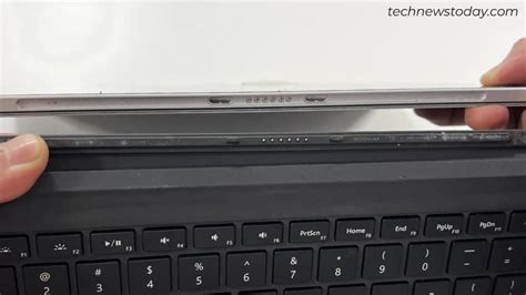 surface studio 2 keyboard not working