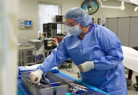 Earn Your Associate’s Degree in Surgical Technology