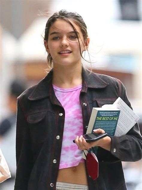 suri cruise singer