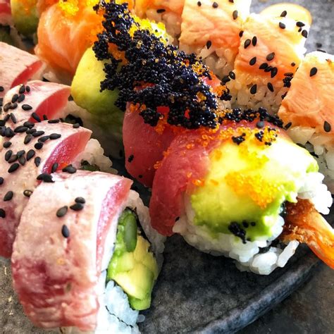 sushi dine in near me with delivery