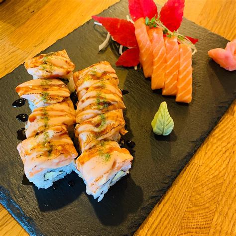 sushi wokingham