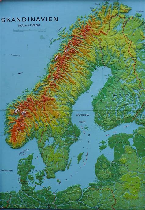 Sverige topografisk veggkart laminert 85 x 135cm Incentives.no