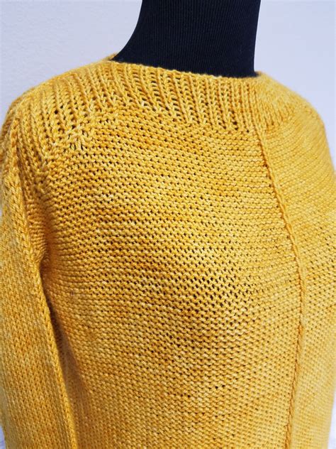 Raglan Sweater in ggh Volante Rebecca Knit Kit I Wool Knit
