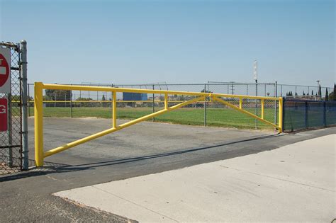 swing arm vehicle barrier driveway pipe gate