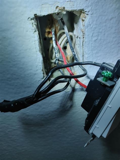 Switch Controlled Outlet Not Working