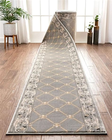 swuare rigged carpet runners