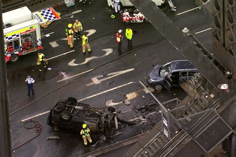 sydney harbour bridge car accident