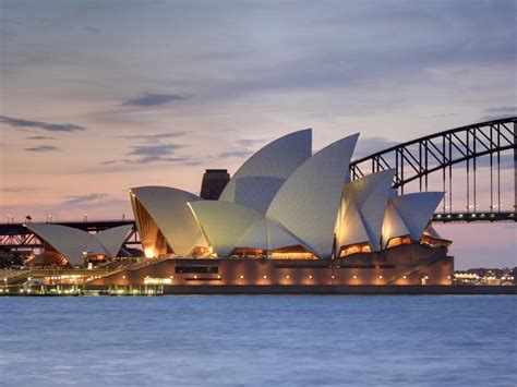 sydney opera house cost to build