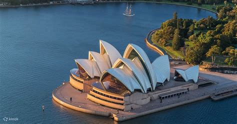 sydney opera house square footage