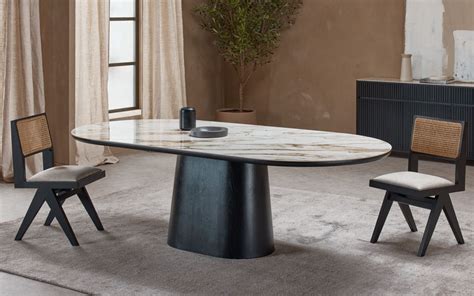 Sydney Oval Dining Table