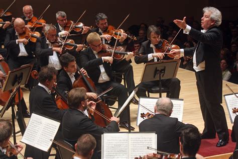 symphony orchestra conductors