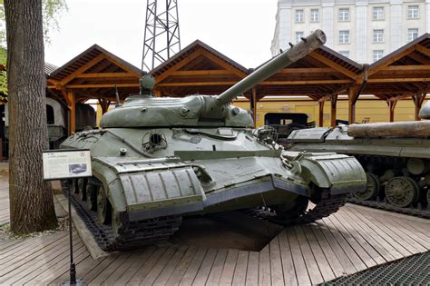 t-10m tank