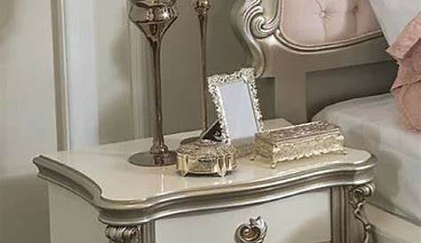 Table de nuit (chevet) commode baroque en bois argenté