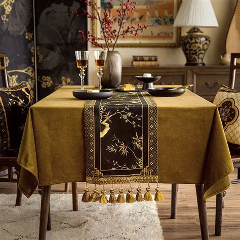 Table Runner High End