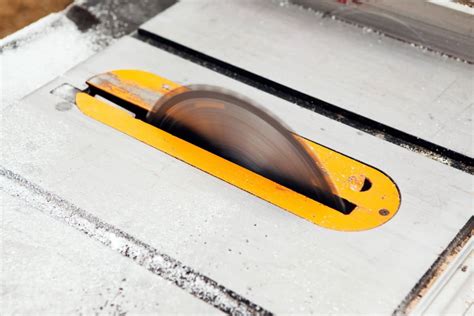 Table Saw Without Guard
