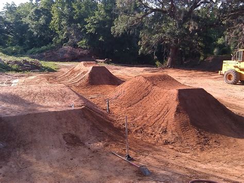 Tabletop Dirt Jump