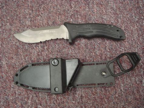 Tactical Dive Knives