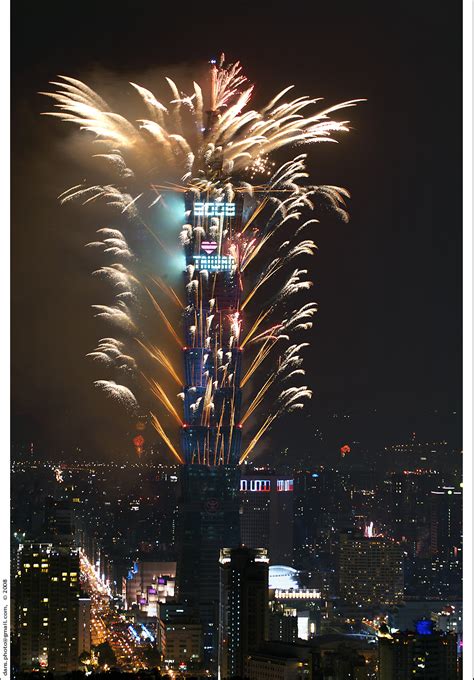 taipei 101 fireworks countdown 2005