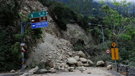 taiwan earthquakes singaporean