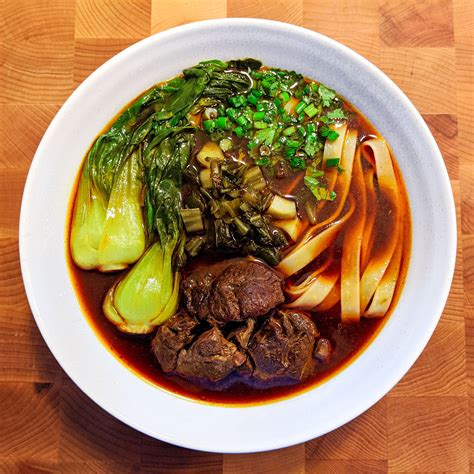 taiwanese beef noodle soup origin