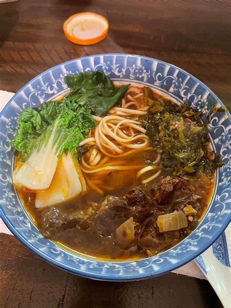 taiwanese braised beef noodle soup