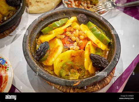 Tajine servi avec du pain
