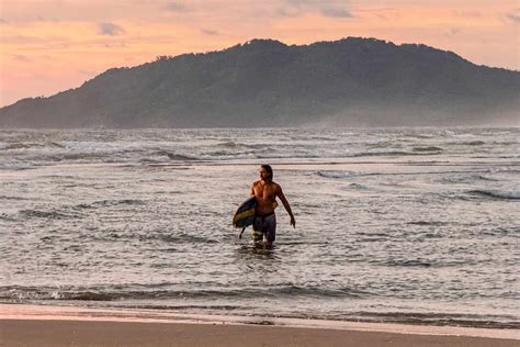 tamarindo surfer