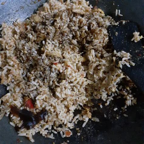 Tambahkan Kecap Manis dan Saus Tiram Nasi Goreng