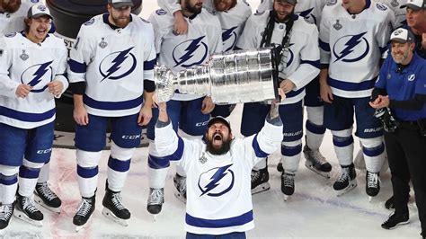 tampa bay lightning cup wins
