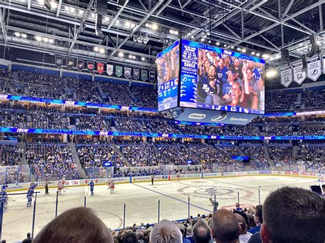 tampa bay lightning first nhl game