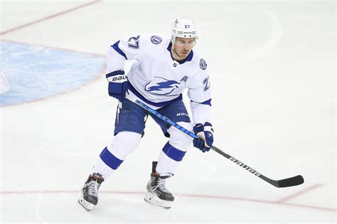 tampa bay lightning trades 2022