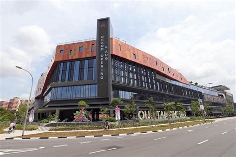 tampines regional library opening hours