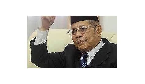 Former Kedah MB Tan Sri Azizan Abdul Razak laid to rest | Astro Awani