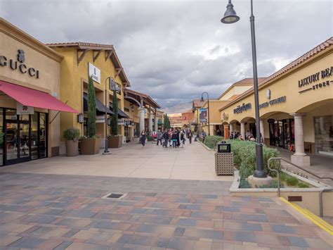 tanger factory outlet centers