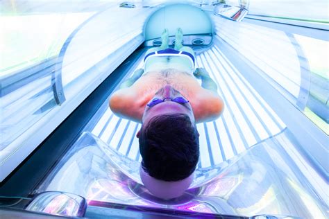 The Truth About Tanning in Bed: Weighing the Risks and Rewards