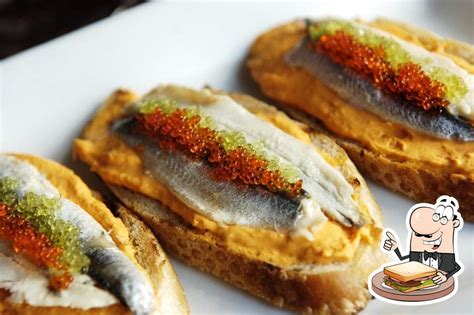 Exploring the Magic of Tapas Teatro: A Night of Theater and Indulgence